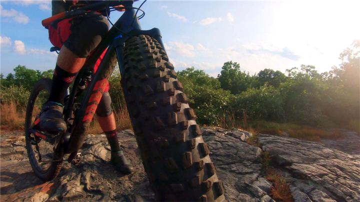 Actual product image Vittoria Agarro 27.5" Trail 4C G2.0 (27.5 x 2.60, 65-584)