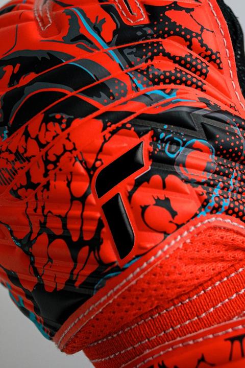 Actual product image Reusch Attrakt Silver Junior (7)