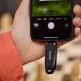 Produktbild SanDisk Phone Drive for Android (32 GB, USB-C)