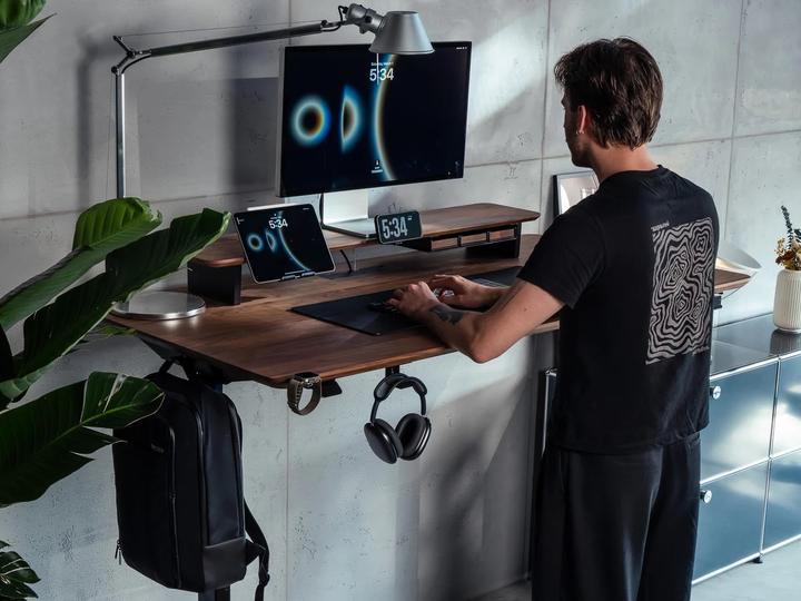 Produktbild Balolo Desk Cockpit Nussbaum (Massiv) Schreibtisch