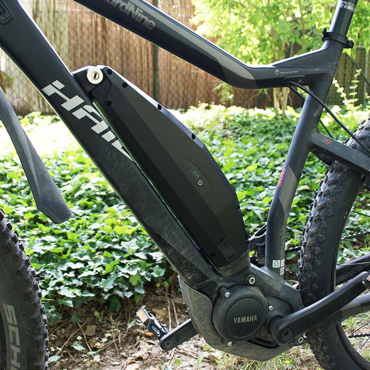 Immagine prodotto E-Bike-Vision Batteria per e-bike ad alte prestazioni con caricabatterie per Yamaha PW-X, PW-X2 e PW Series SE (745 Wh, Batteria E-Bike)