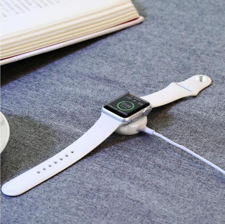 Actual product image Ugreen Wireless Charging for Apple Watch with USB-A (5 W)