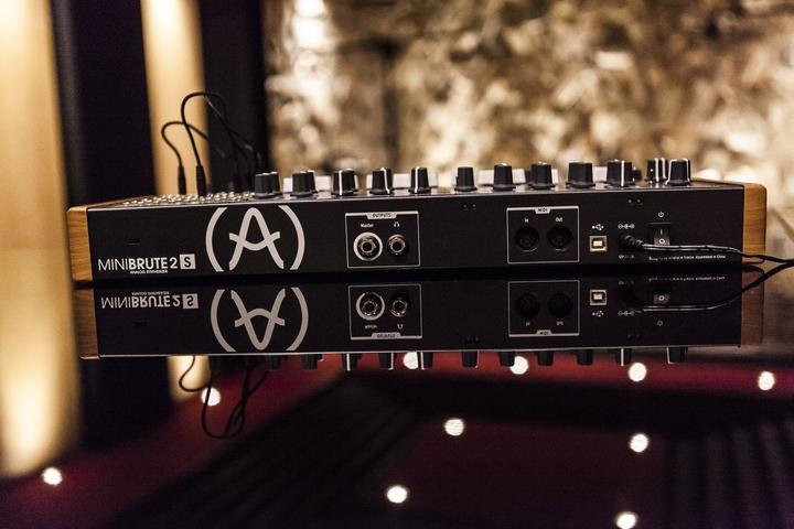 Produktbild Arturia MiniBrute 2S