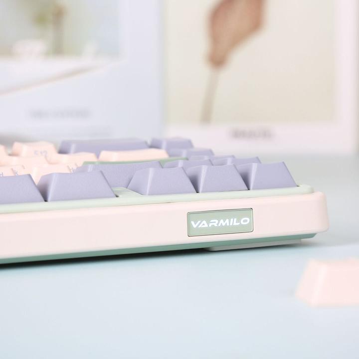 Actual product image Varmilo Minilo VXT67 Eucalyptus (US, Wireless, Cable)