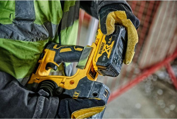 Actual product image DeWalt DCH274P2T (Rechargeable battery operated)