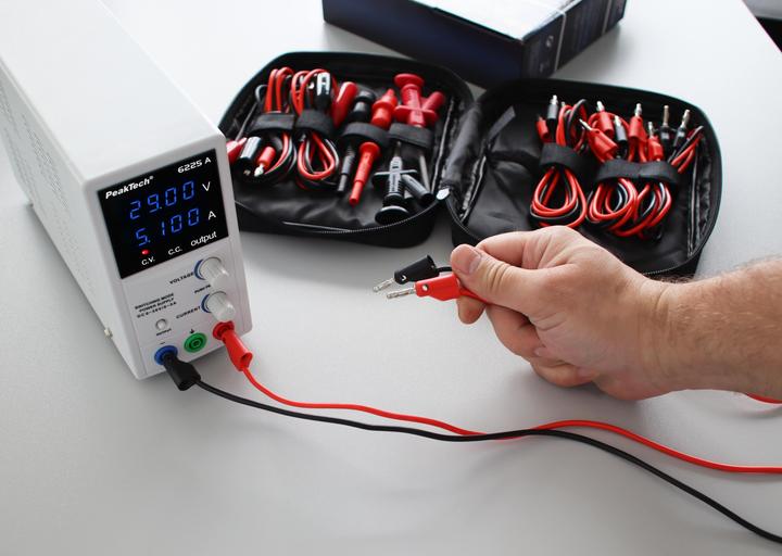 Image du produit Peaktech Messzubehör-Set, P 8201, für Labornetzgeräte mit 4 mm Steckern