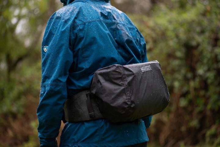 Actual product image Think Tank ThinkTank Rotation 34L Raincover black (34 l)