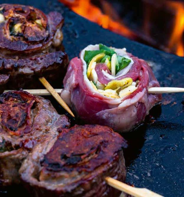 Produktbild Ring of Fire. Rezepte für den Grillring. Fleisch, Burger & Vegetarisches - Empfohlen von DMAX (Deutsch, Jannik Vinke, 2020)
