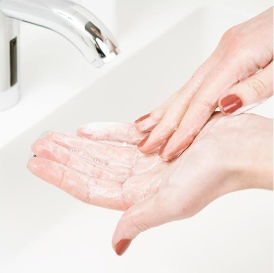 Produktbild CeraVe Feuchtigkeitsspendende Reinigungslotion für Gesicht und Körper (Reinigungslotion, 88 ml)