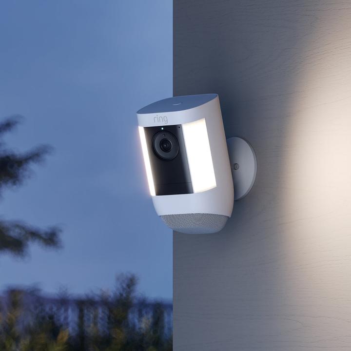 Immagine prodotto Ring Spotlight Cam Pro (1920 x 1080 Pixels)
