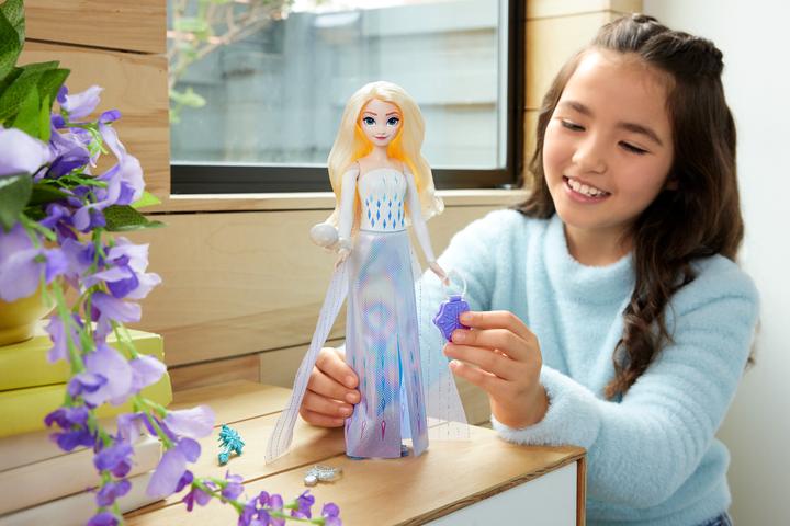 Immagine prodotto Disney Frozen Gira e Rivela Elsa