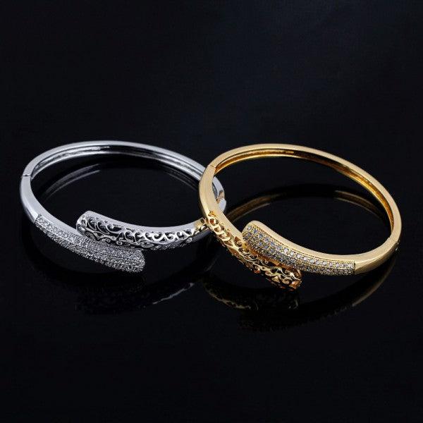 Produktbild Hermex LUXUS mit Platin veredelt Armreifen Armband Charms Zirkonia - Platin (Kupfer-Nickellegierung)