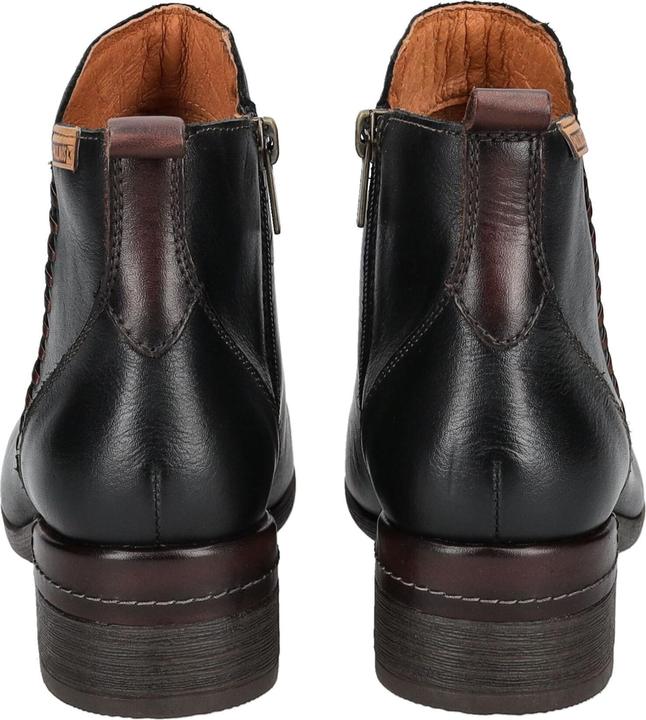 Actual product image Pikolinos Malaga (42)
