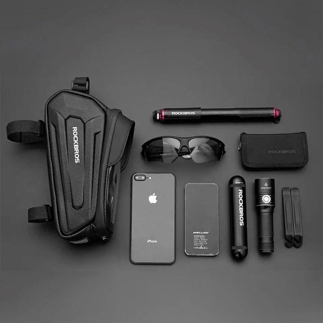 Produktbild Rockbros B68 armored bicycle bag with phone cover 1.5l - black (1.70 l, Gepäckträgertasche)