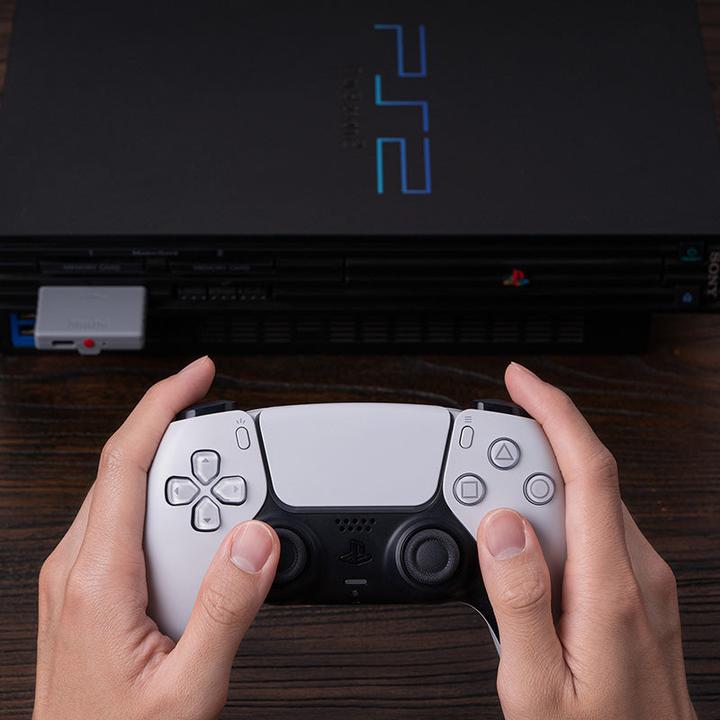 Actual product image 8bitdo Retro Receiver PS1/PS2 (PS2, Playstation Classic, PC)