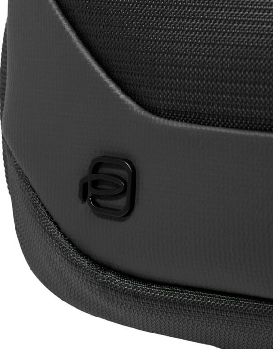 Produktbild Piquadro Gürteltasche aus recyceltem Stoff und Leder