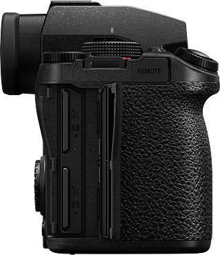 Immagine prodotto Panasonic DC-S5 II + S 20-60mm f3.5-5.6 + S 50mm f1.8 Bulk (24.20 Mpx, Full frame / FX)