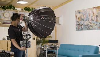 Actual product image Aputure 2-Bay Battery Power Station V-Mount Output 480w