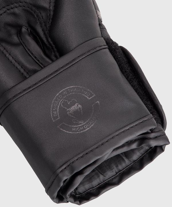 Image du produit Venum Challenger 2.0 Kids Boxing Gloves - Black/Black (8 OZ, Taille unique)