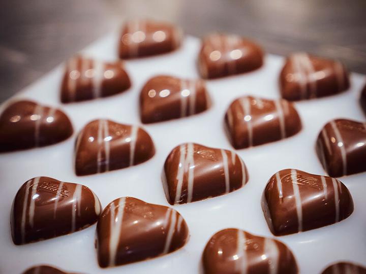 Immagine prodotto Smartbox Una fuga romantica di 2 giorni con souper a Gruyères con atelier di cioccolato alla Maison Cailler (2 pers.)