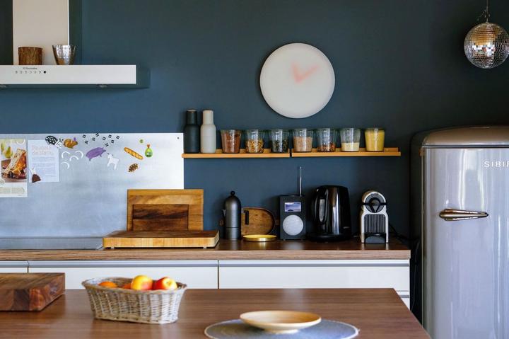 Actual product image Leff Amsterdam LEFF hazy white-orange wall clock 35 cm (35 cm)