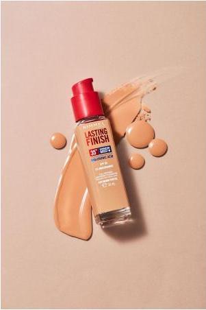 Actual product image Rimmel London Lasting Finish 35H (050 Fair Porcelain)