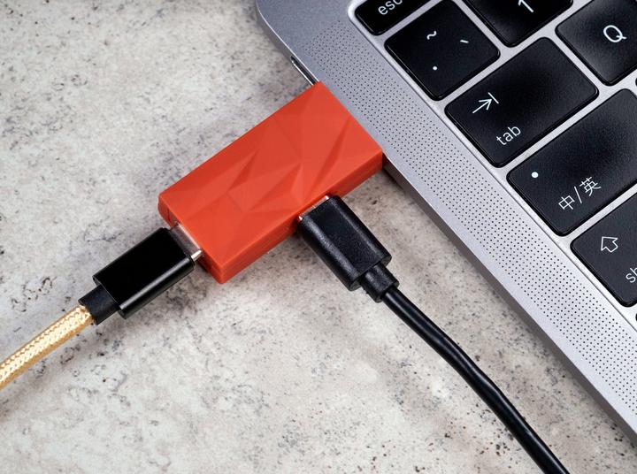 Produktbild iFi Audio iDefender+ USB C – USB A (Audio Converter)