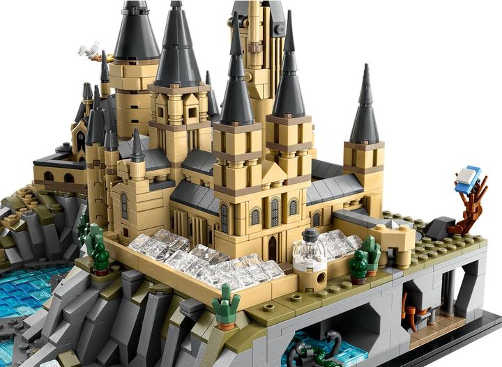 Actual product image LEGO Hogwarts Castle and Grounds (76419, LEGO Harry Potter)