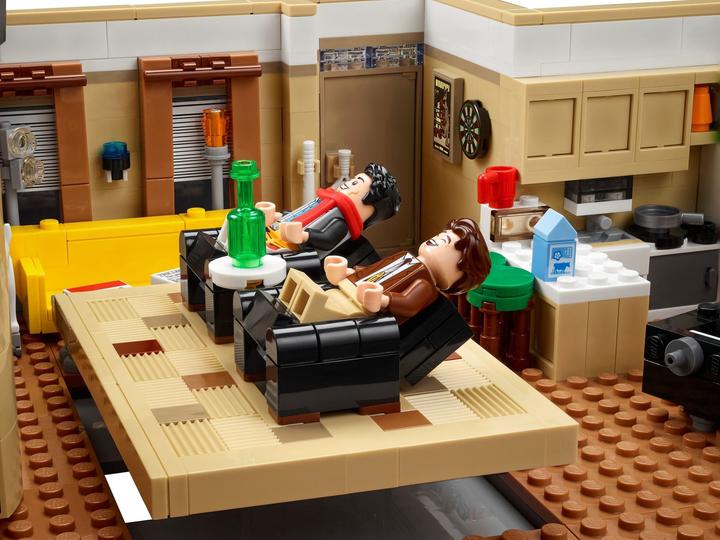 Actual product image LEGO Friends Apartments (10292, LEGO Friends, LEGO Rare Sets)