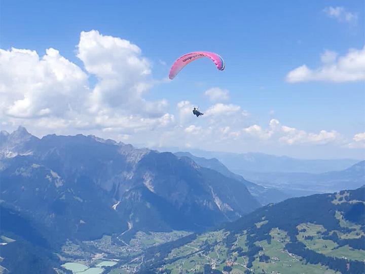 Immagine prodotto Smartbox Volo in parapendio in tandem verso il tramonto nel Montafon per 1 persona (1 pers.)