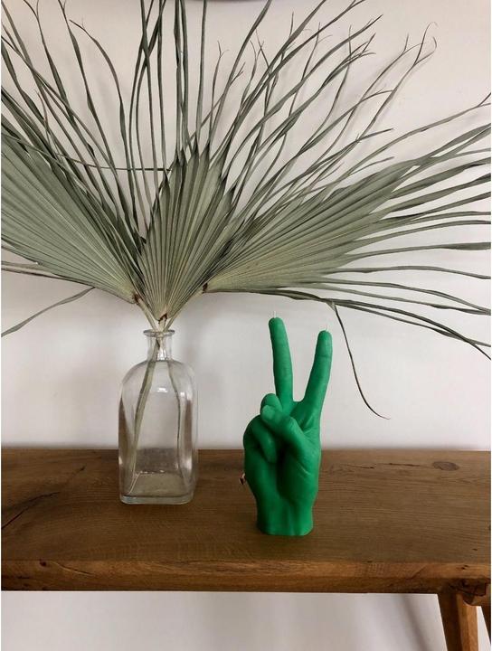 Actual product image Candle Hand Victory (1 pcs.)