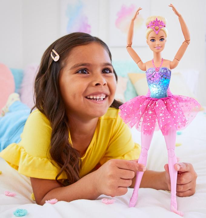 Immagine prodotto Barbie Bambola DREAMTOPIA TWINKLE LIGHTS ™