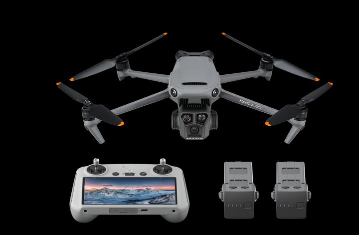 Mavic 3 Pro Fly More Combo incl. RC (43 min, 958 g, 48 Mpx)