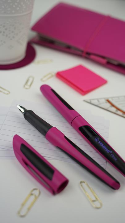 Actual product image STABILO Flow fountain pen SPORTY berry (Berry, 1 x)