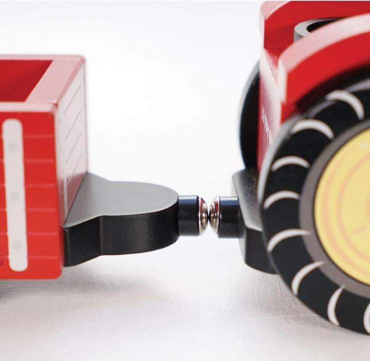 Actual product image Le Toy Van Bertie's tractor