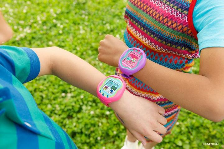 Produktbild Bandai Tamagotchi Uni (Spanisch, Deutsch, Multilingual, Italienisch, Portugiesisch, Japanisch, Englisch, Französisch)