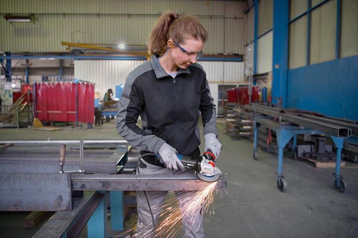 Actual product image Bosch Professional Angle grinder with X-LOCK GWX 17-125 S (125 mm)