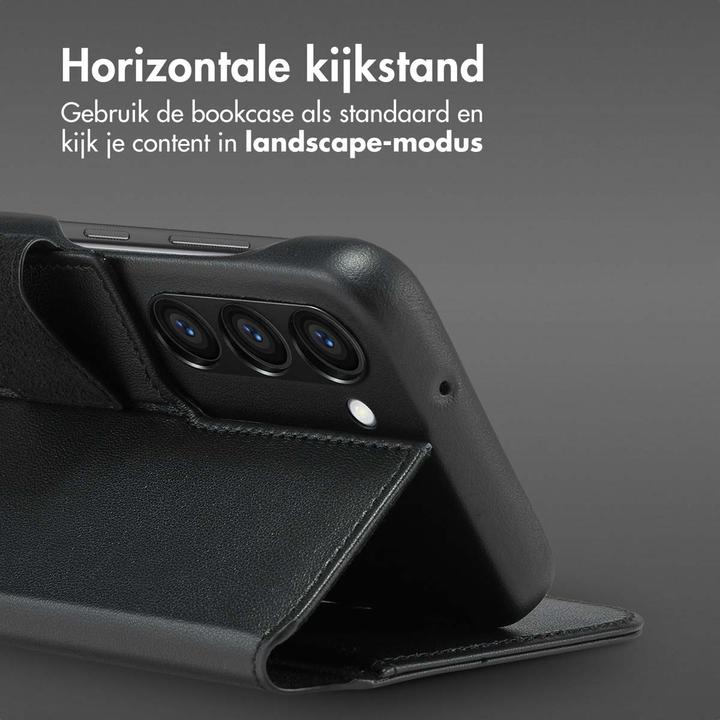 Actual product image Accezz Leather Bookcase 2-in-1 met MagSafe Samsung Galaxy S23 - Onyx Black (Samsung Galaxy S23+)
