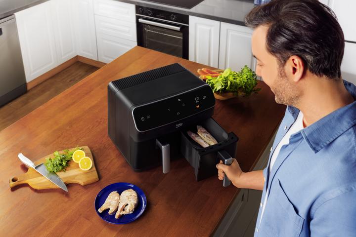 Actual product image Beko FRL5388B ExpertFry Dual Zone Air Fryer