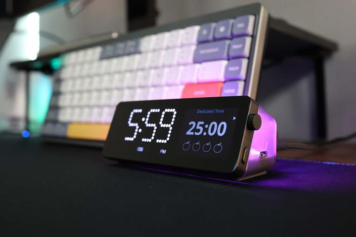 Actual product image Vobot D1 (USB-C, 7 Ports)