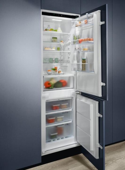 Immagine prodotto Electrolux Chłodziarko-zamrażarka LNG7TE18S (256 l)