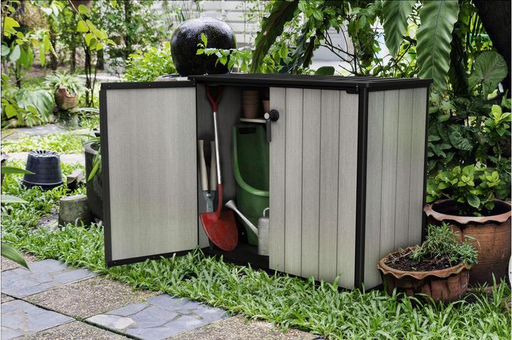 Actual product image Keter patio blind