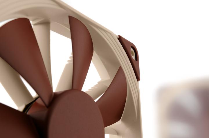 Image du produit Noctua NF-F12 5V (120 mm, 1 x)
