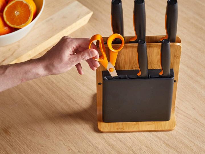 Actual product image Fiskars Functional Form 5 knife set with stand