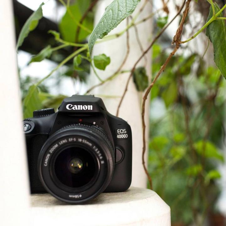 Produktbild Canon Eos 4000d Dc - (Eu) (18 - 55 mm, 18.70 Mpx, APS-C / DX)