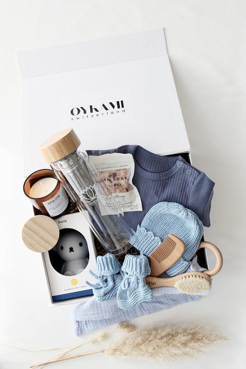 Image du produit Oykami Mama & Baby Geschenkbox Blau "Lugano" Boris - Teeflasche