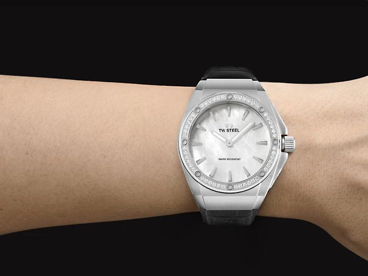 Immagine prodotto TW-Steel TW Steel CE4027 CEO Tech Ladies 38 mm 10ATM (Orologio da polso analogico, 38 mm)