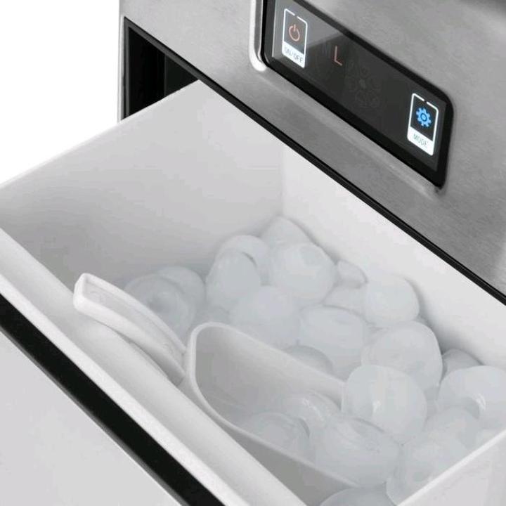 Produktbild Klarstein Metropolitan Eiswürfelmaschine Silber