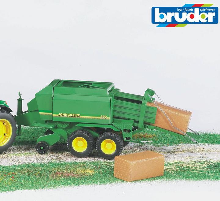 Produktbild Bruder John Deere Grossballenpresse