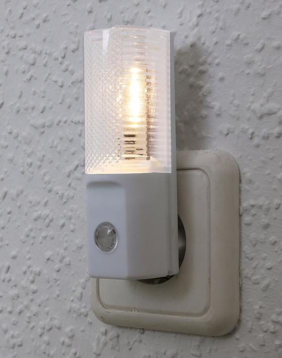 Produktbild König Design LED Nachtlicht mit Tag/Nacht Sensor 230V, mit weissen LEDs, nur 1W